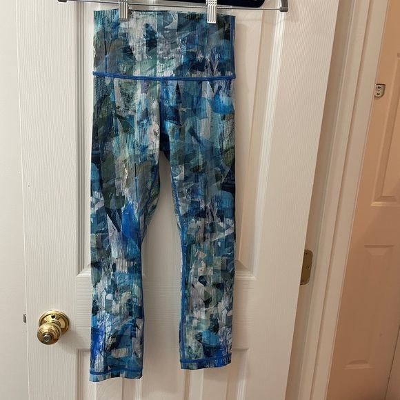 Lululemon leggings size 2; great condition; multicolored; high rise - Picture 1 of 4